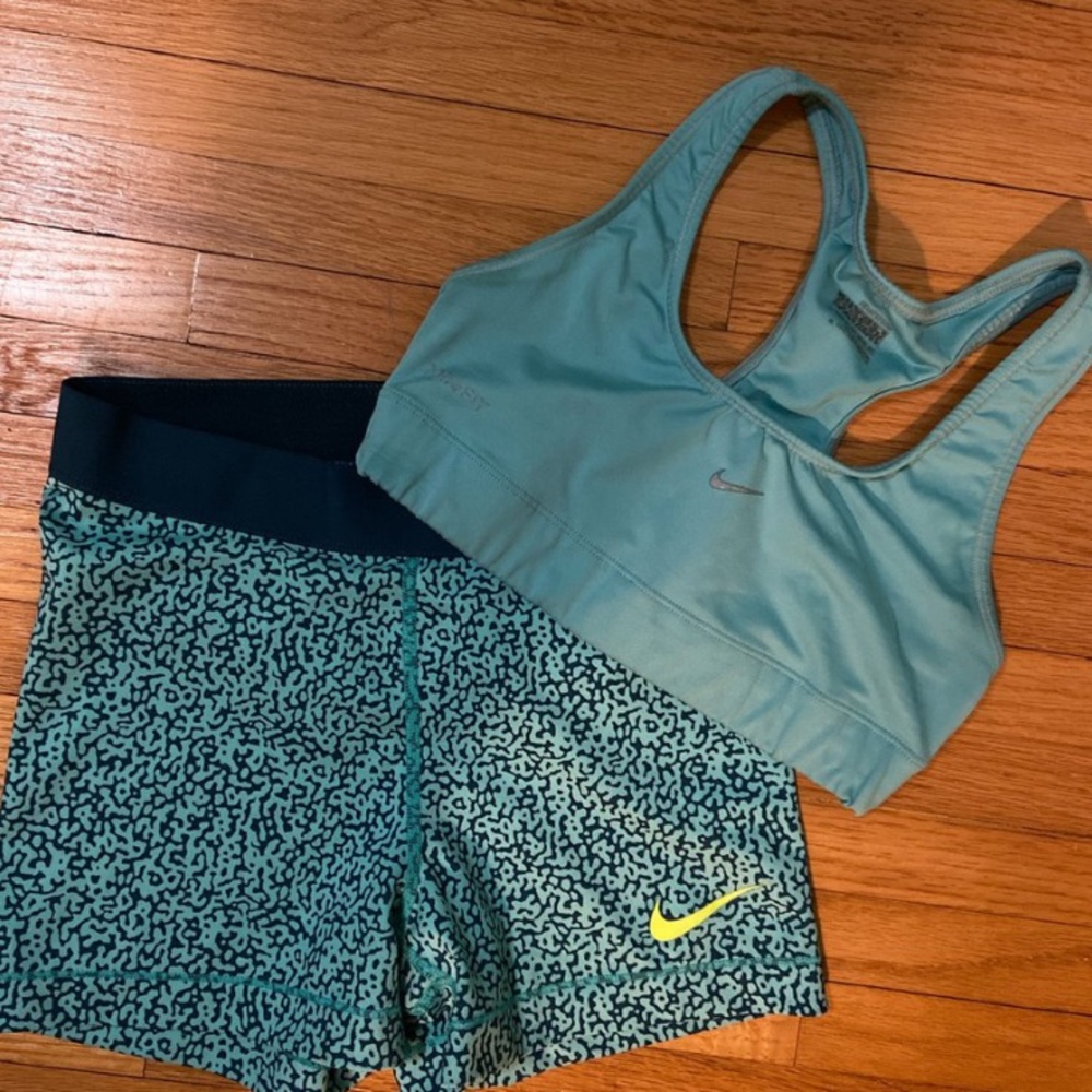 Nike pro and sports bra set!